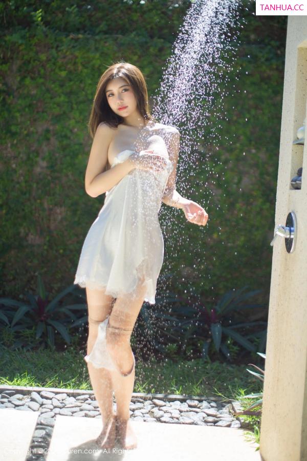 綺裡嘉 绮里嘉 [XiuRen]高清写真图 2024.03.19 No.8256 绮里嘉ula 美腿丝袜第53张图片
